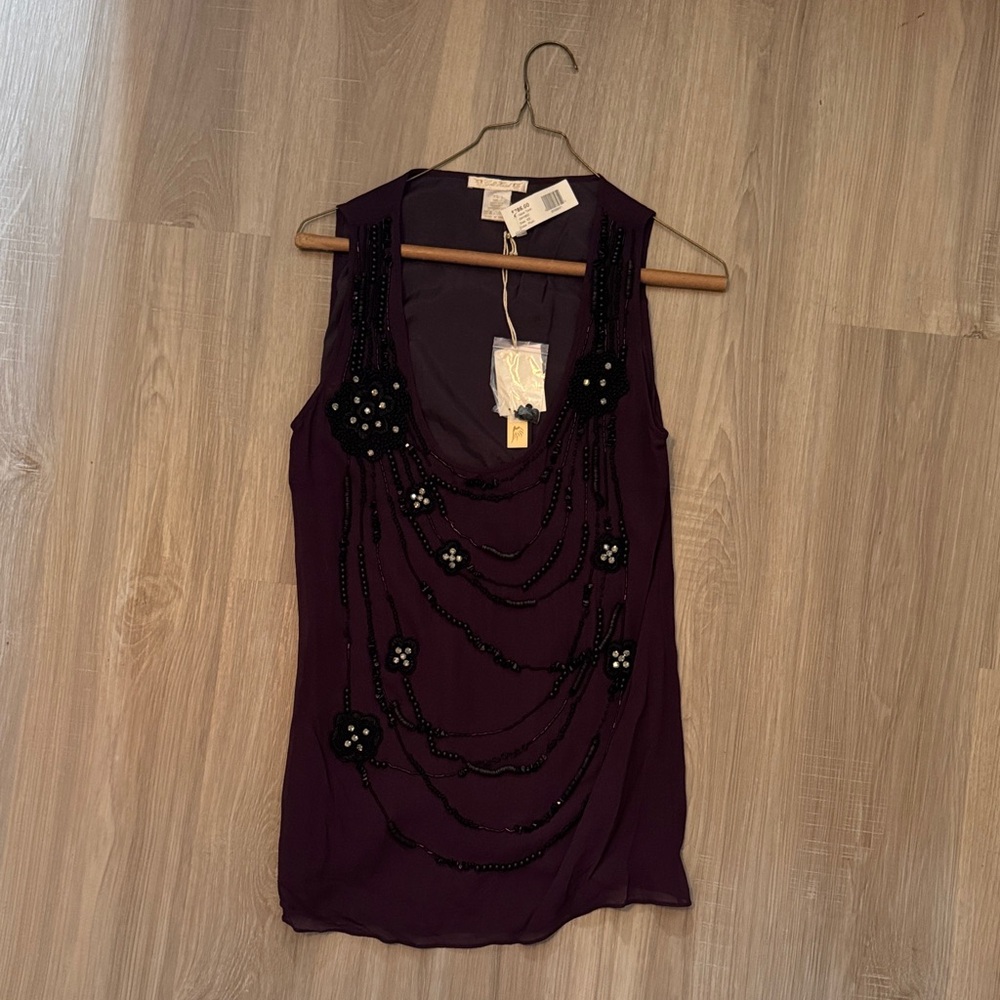 Chic Sleeveless Purple Blouse with Bead Accents